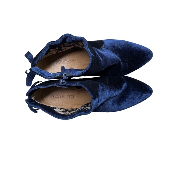 Restricted blue Velvet Ankle Booties lace up bow back 8 casual fall winter - Picture 6 of 10